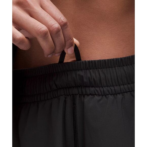 Lululemon Pace Crush High-Rise Short 2.5" - S - Black - Picture 4 of 6